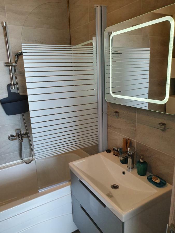 Relax Inn Apartment 那沃达利 外观 照片